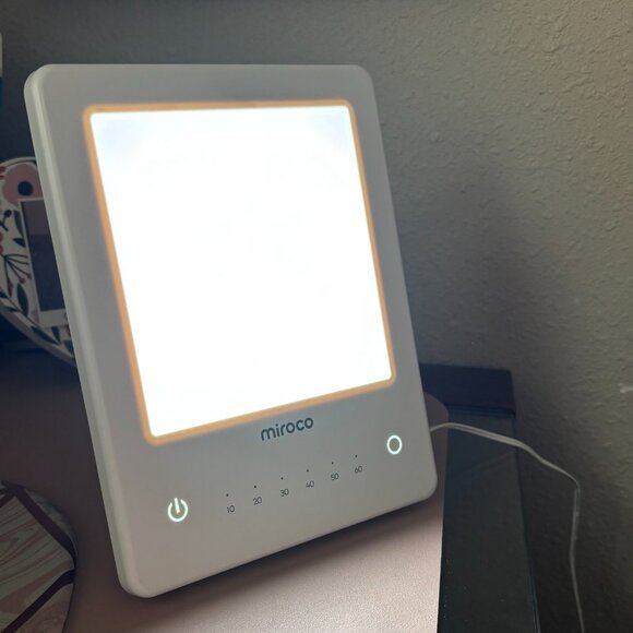 Sun Simulation Lamp - Picture 2 of 3